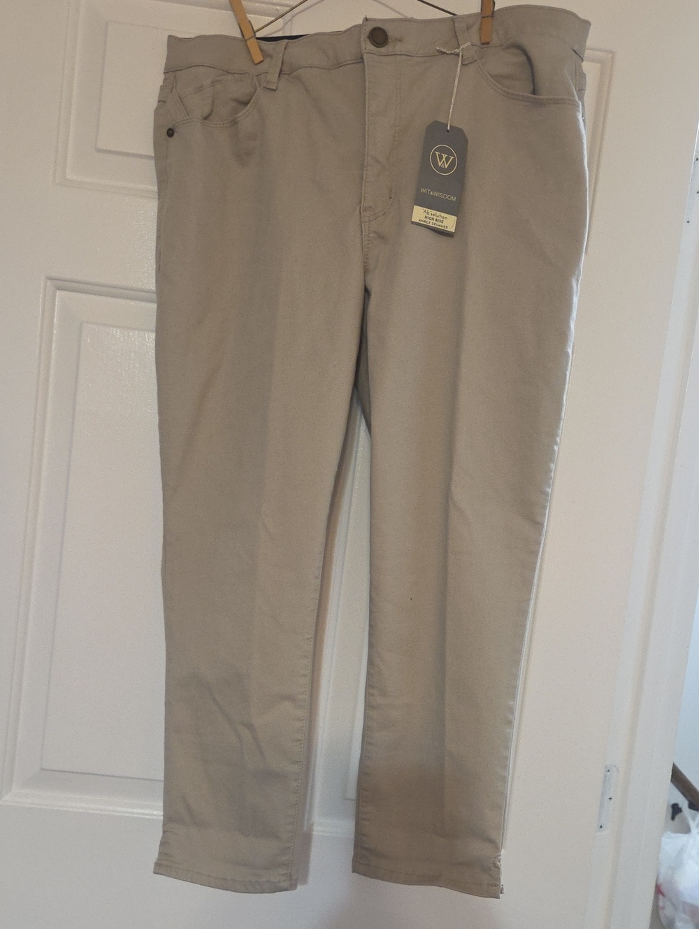 Wit & Wisdom Khaki Ankle-Length Cropped Pants